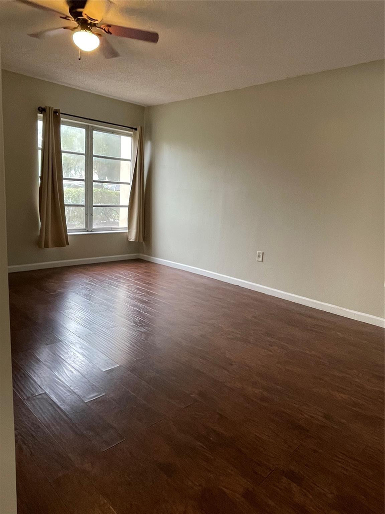 4158 Inverrary Drive - Photo 22