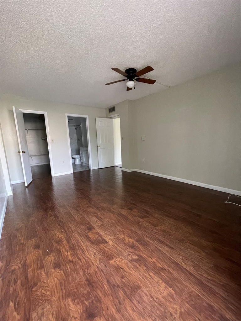 4158 Inverrary Drive - Photo 19