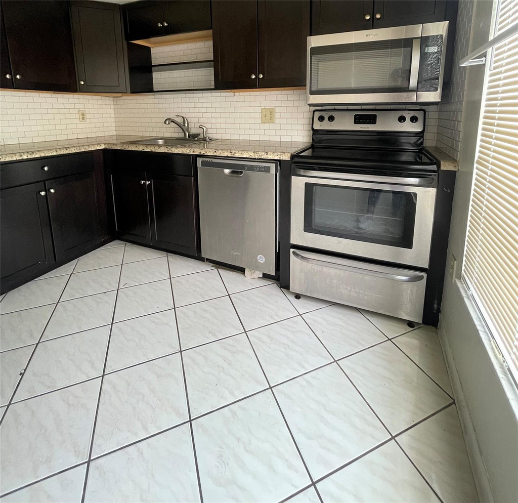 4158 Inverrary Drive - Photo 31