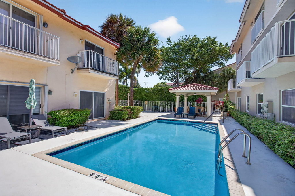 2457 Ne 14th Street - Photo 31