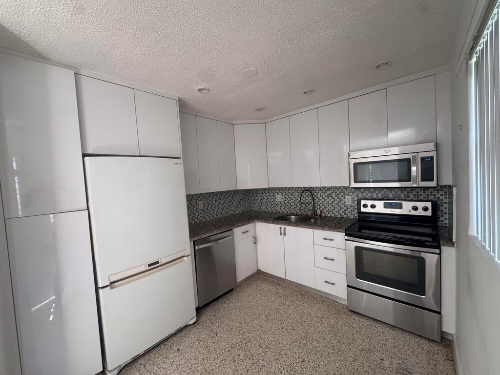 570 Ne 64th Street - Photo 6
