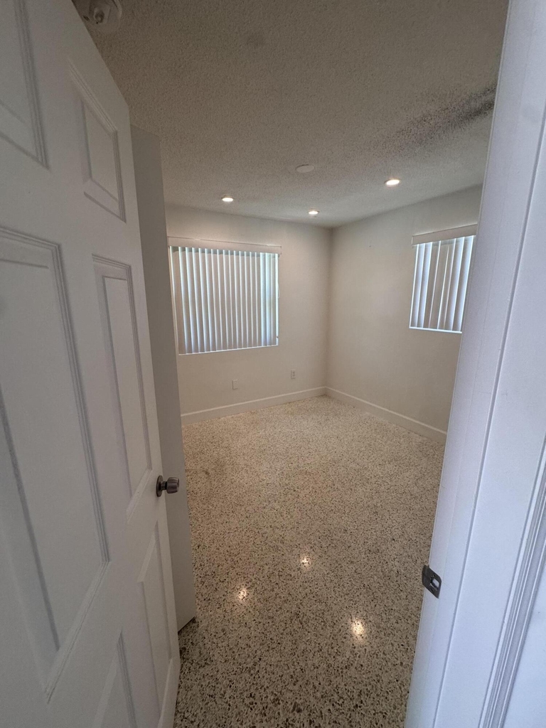 570 Ne 64th Street - Photo 4