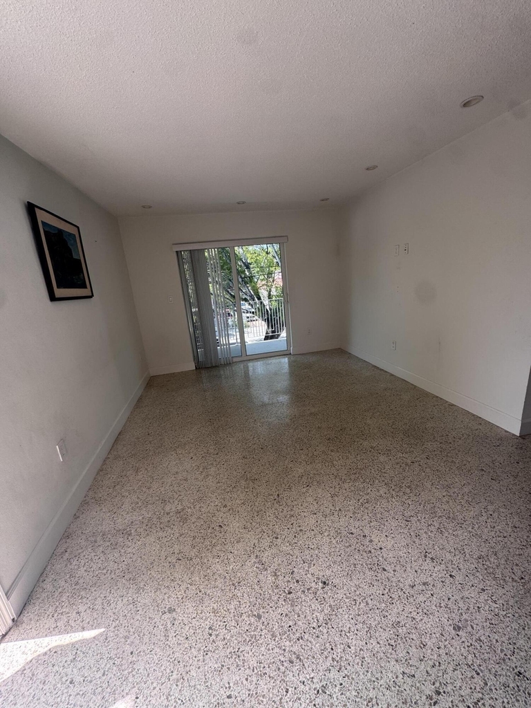 570 Ne 64th Street - Photo 8