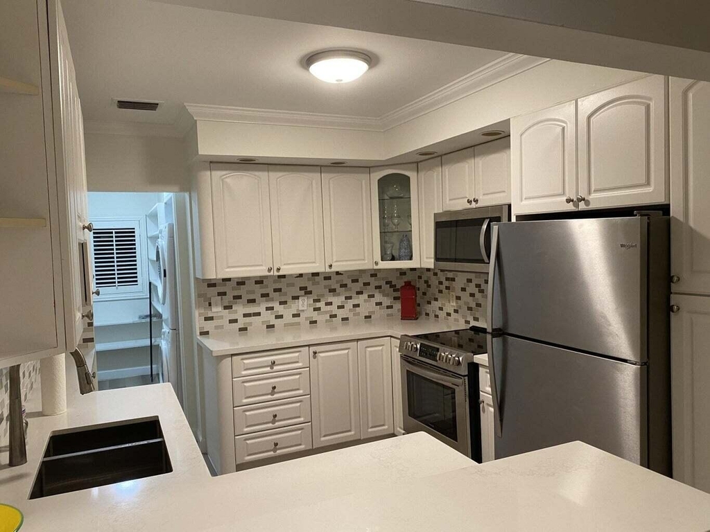 325 Sunset Drive - Photo 4