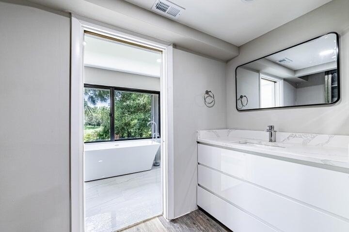 2517 Presidential Way - Photo 19