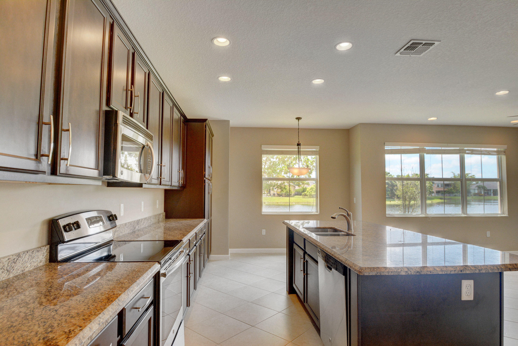 2916 Payson Way - Photo 4
