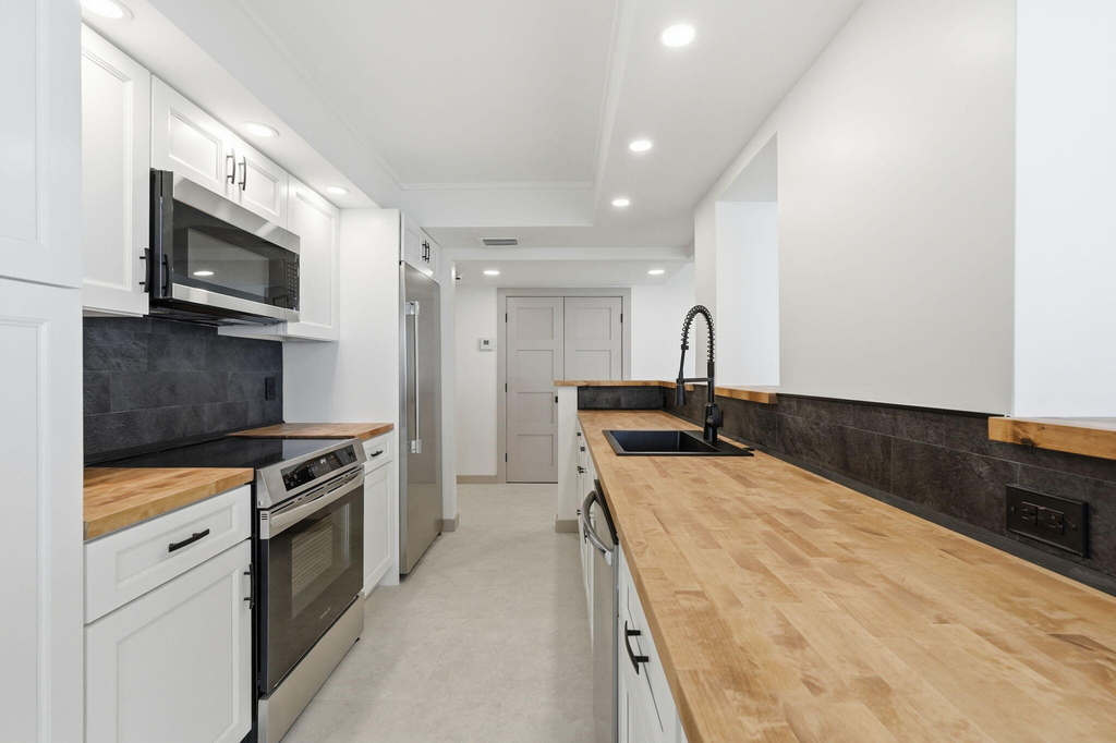 5460 N Ocean Drive - Photo 35