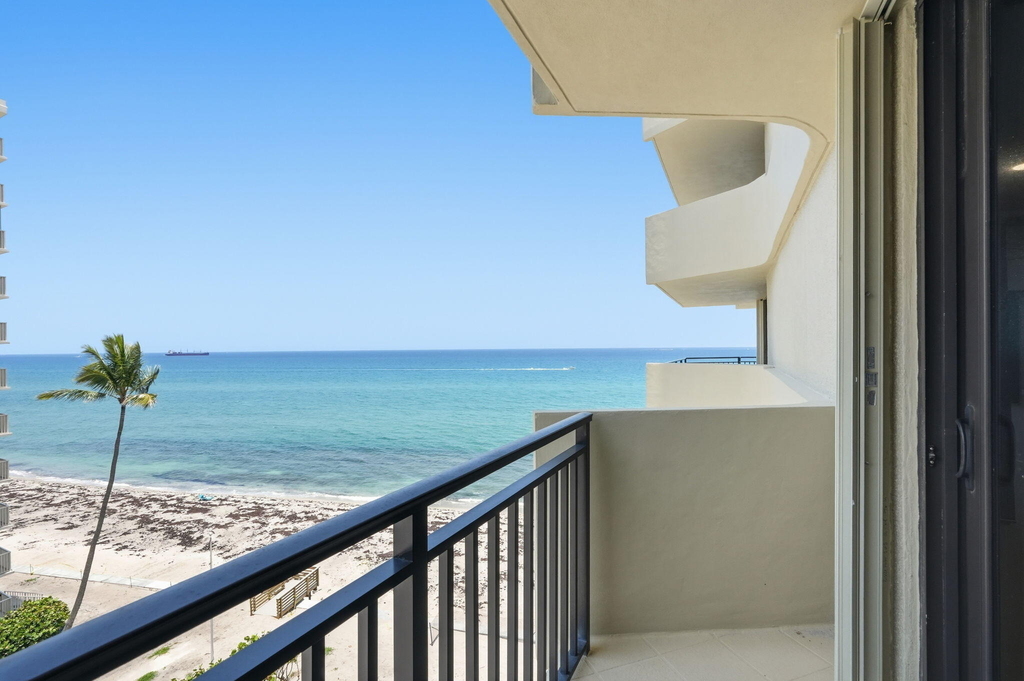 5460 N Ocean Drive - Photo 20