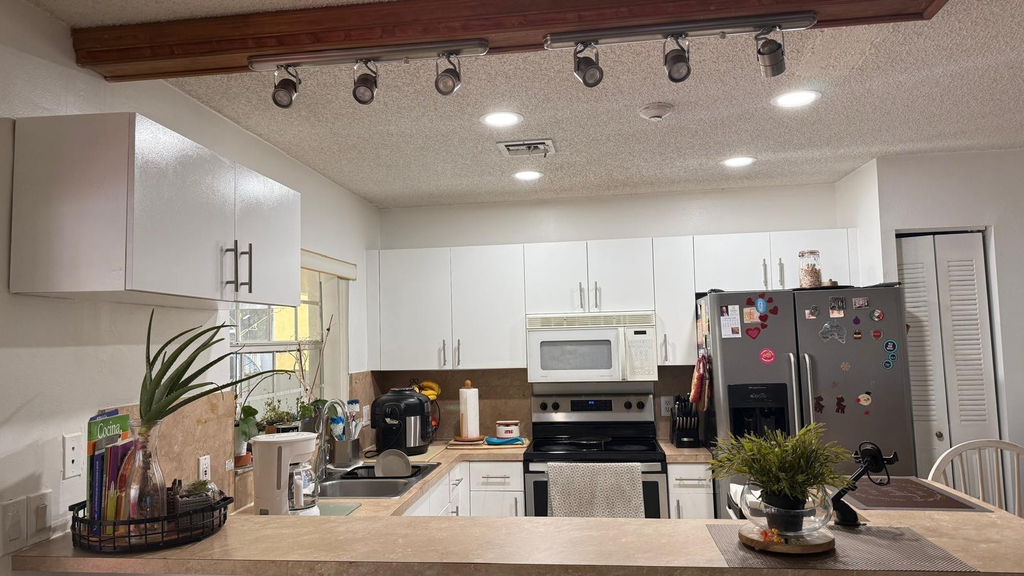 593 Bedford Avenue - Photo 18