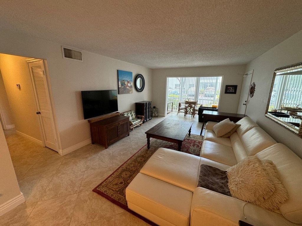 6219 Bay Club Drive - Photo 2