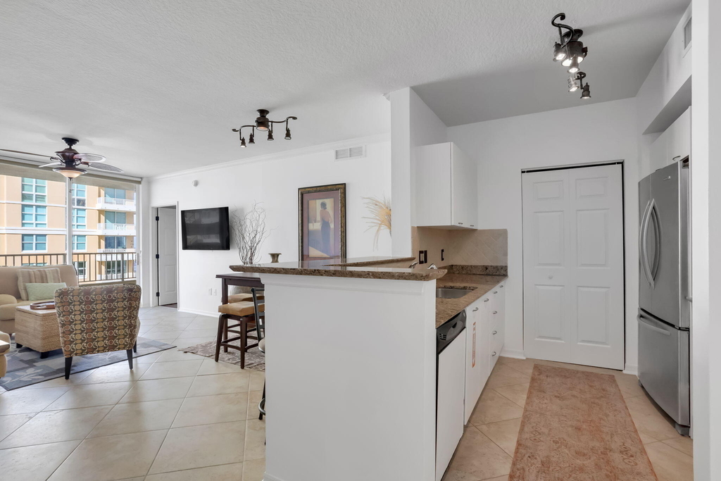 625 Casa Loma Boulevard - Photo 3