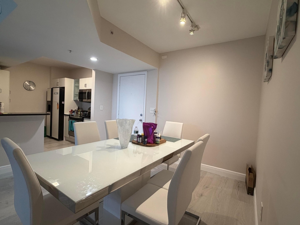 2775 Ne 187th Street - Photo 2