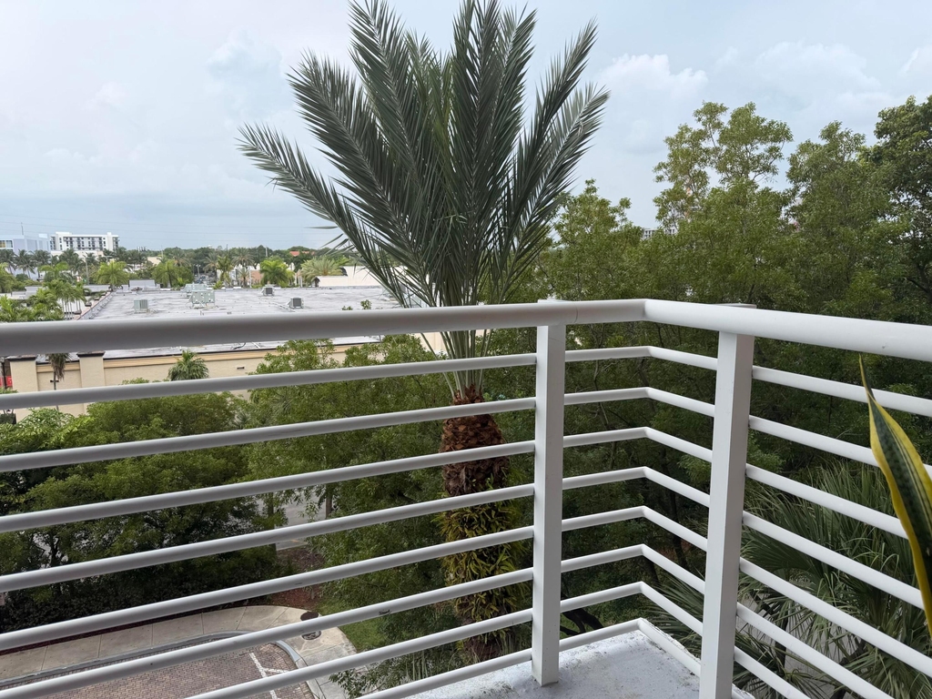 2775 Ne 187th Street - Photo 15