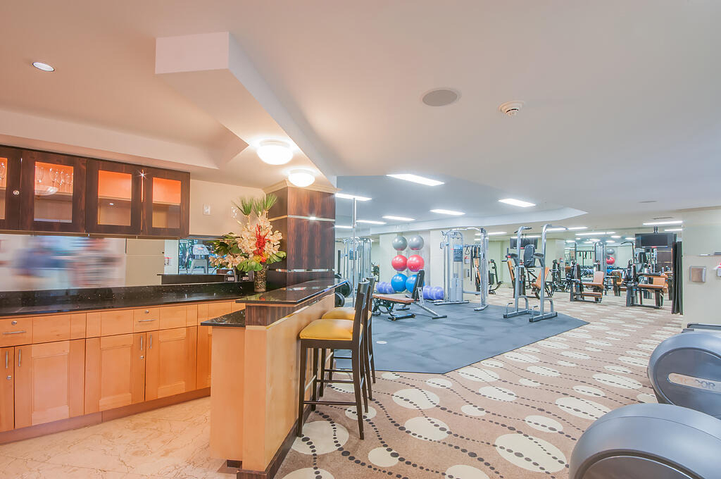 801 S Olive Avenue - Photo 10