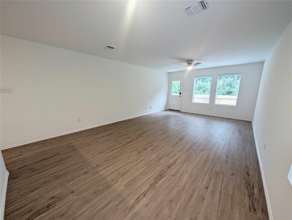 1939 Wolford Way - Photo 3