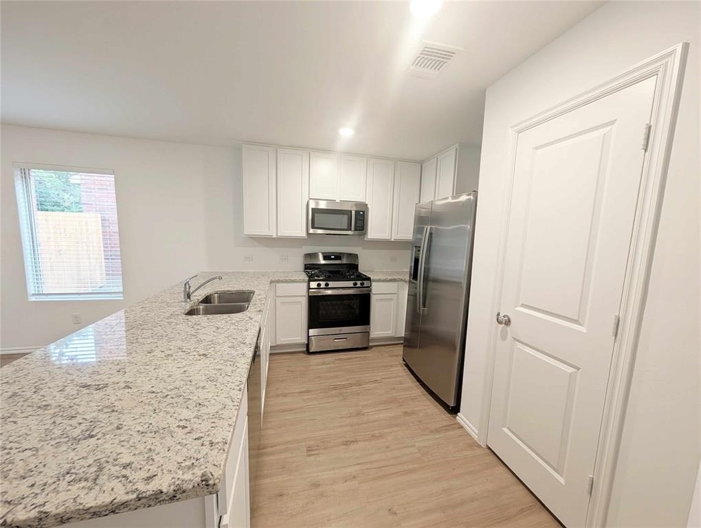 1939 Wolford Way - Photo 4