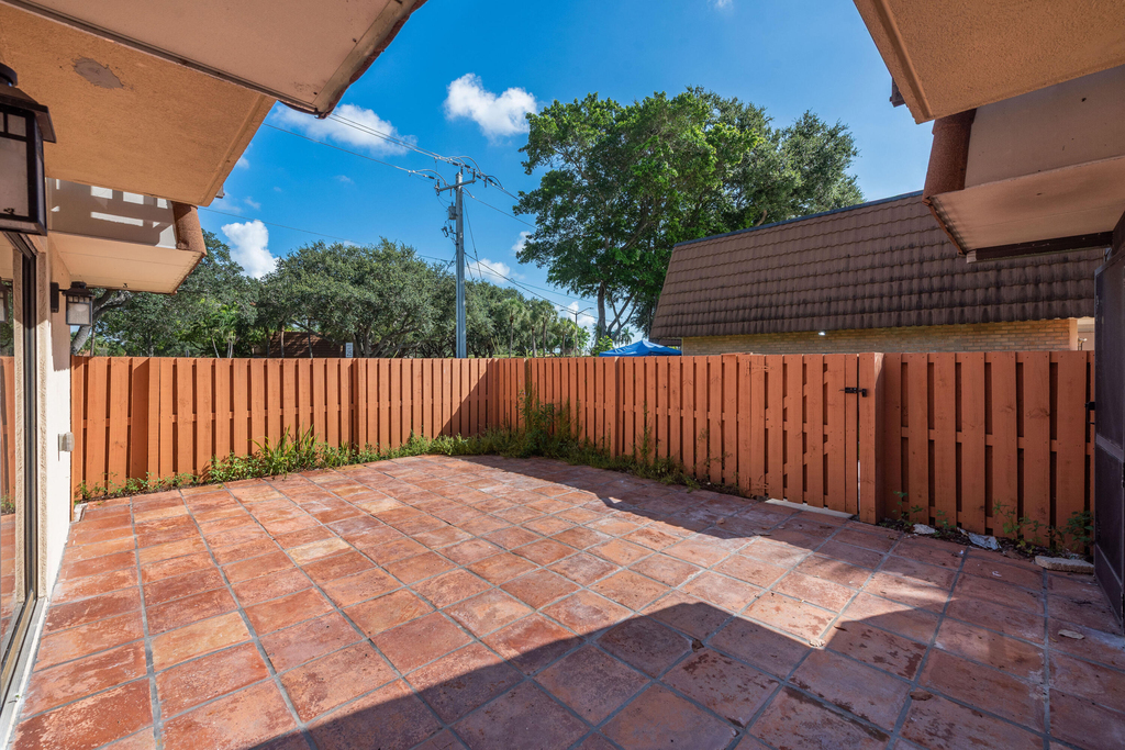 185 Charter Way - Photo 24