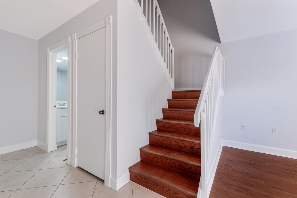 185 Charter Way - Photo 10