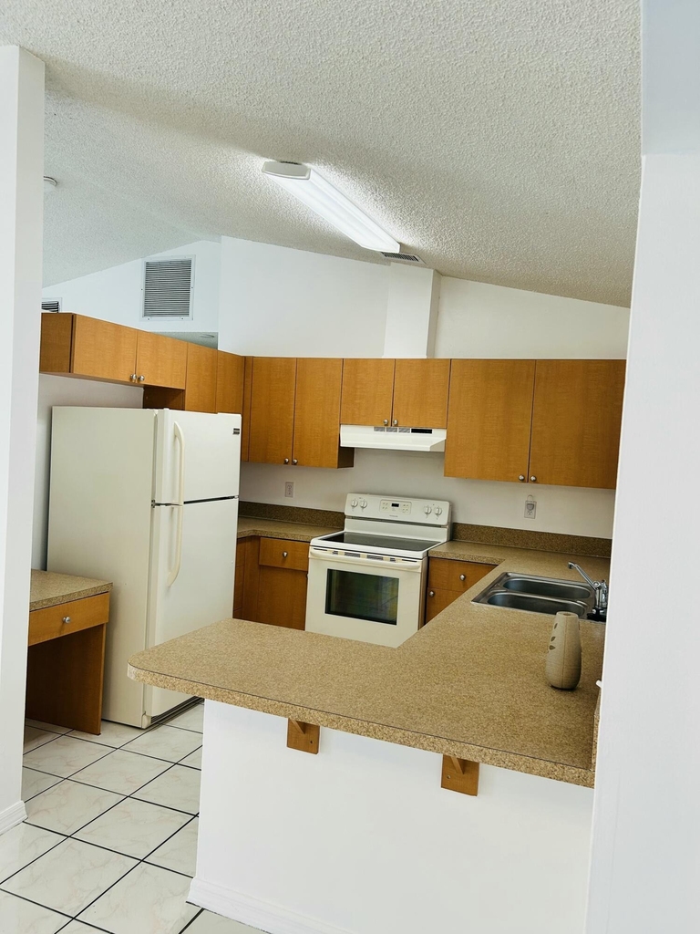 367 Sw Donna Terrace - Photo 4