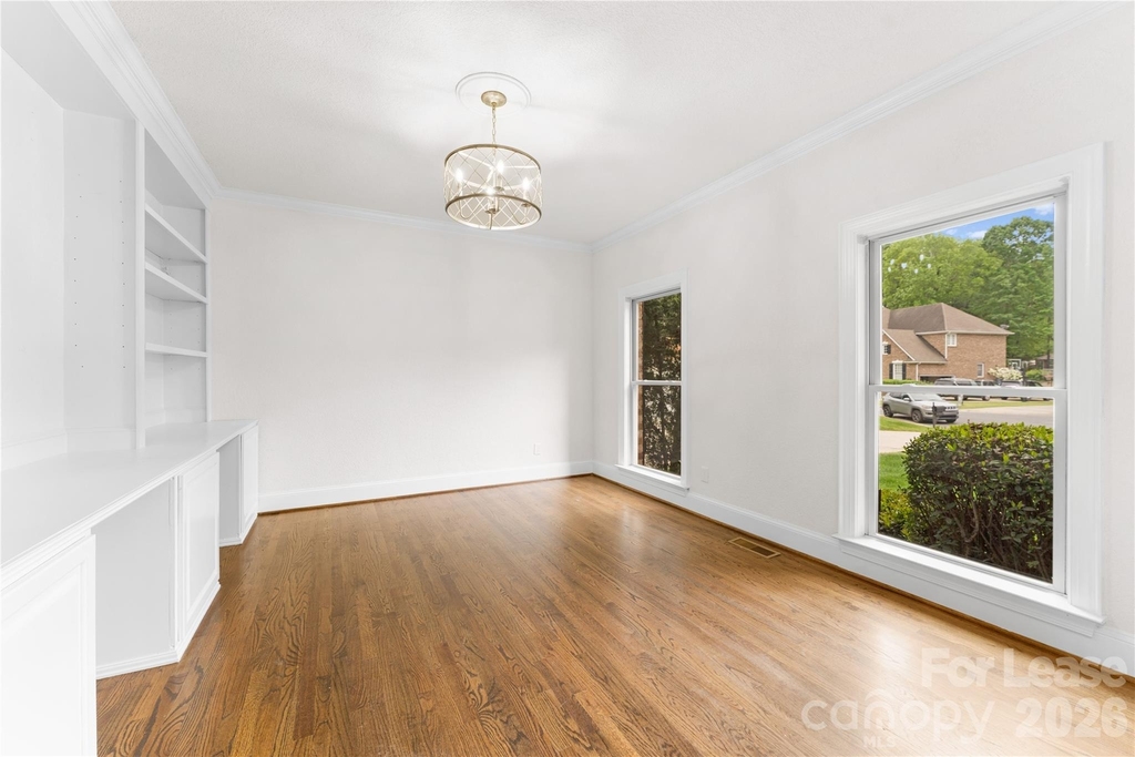 7307 Roseland Avenue - Photo 34