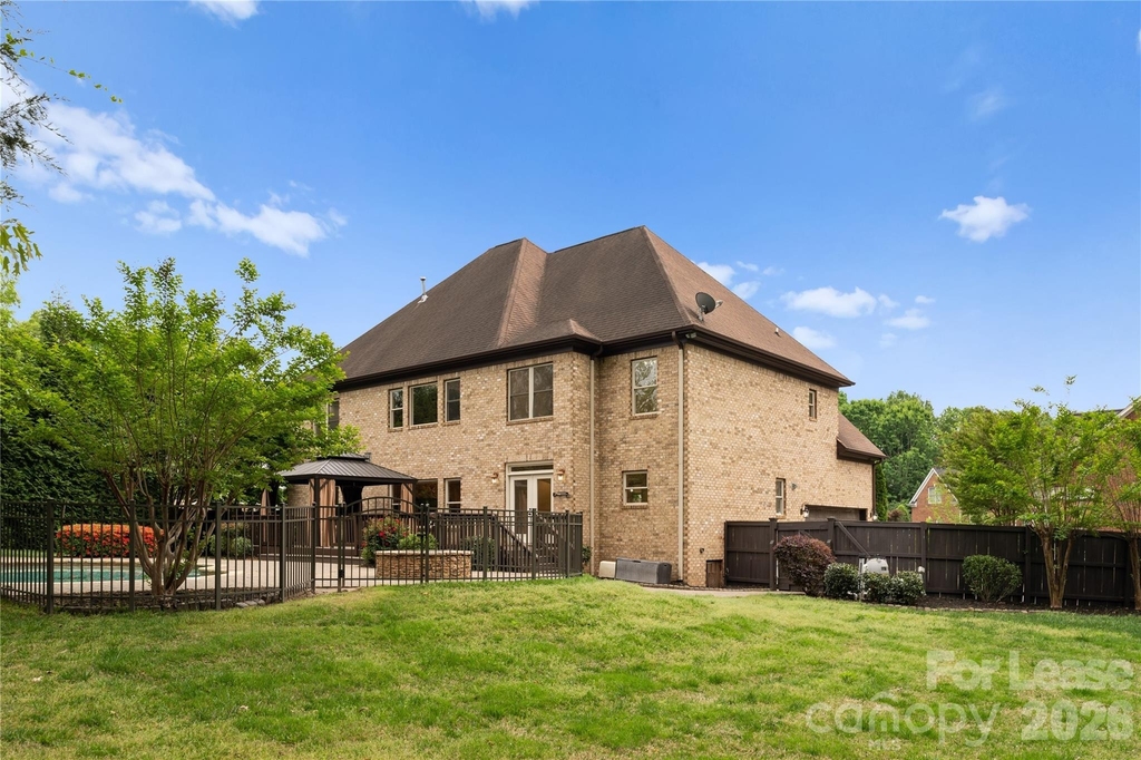 7307 Roseland Avenue - Photo 41