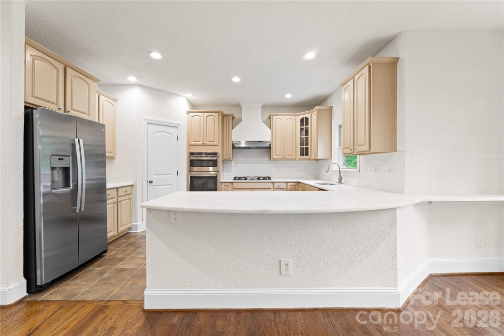 7307 Roseland Avenue - Photo 11