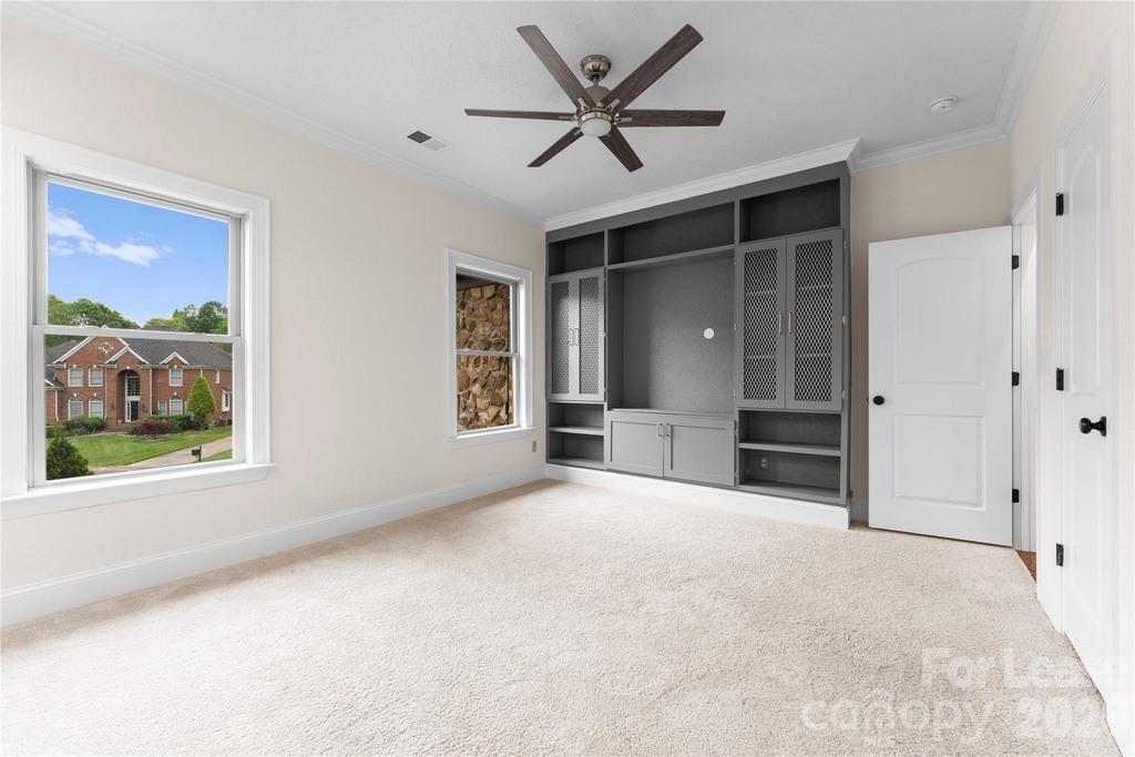 7307 Roseland Avenue - Photo 32