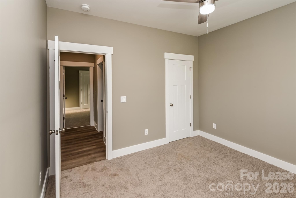 154 Mckinnon Avenue Ne - Photo 9