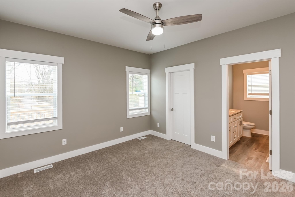 154 Mckinnon Avenue Ne - Photo 6