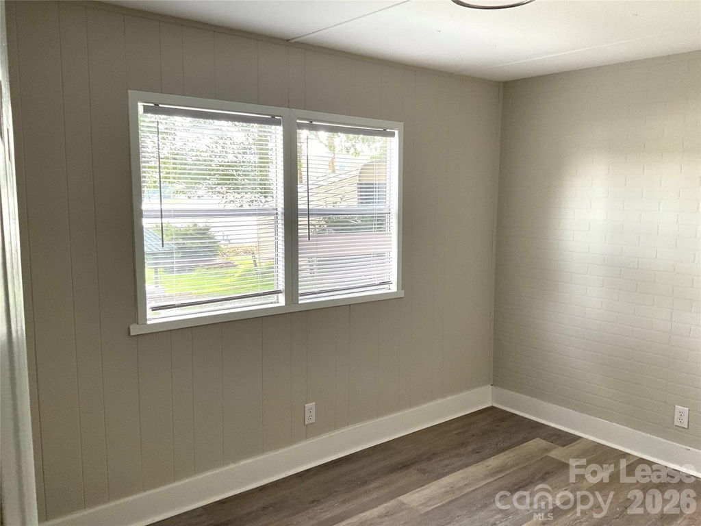 6950 Ingleside Drive - Photo 9