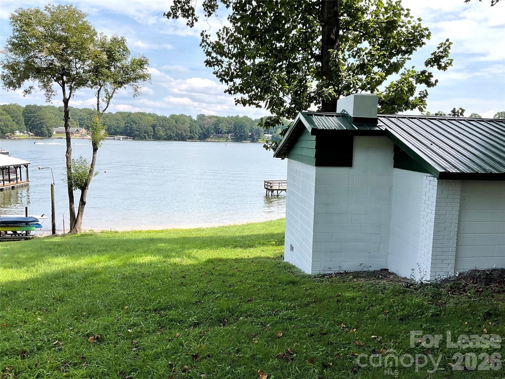 6950 Ingleside Drive - Photo 2