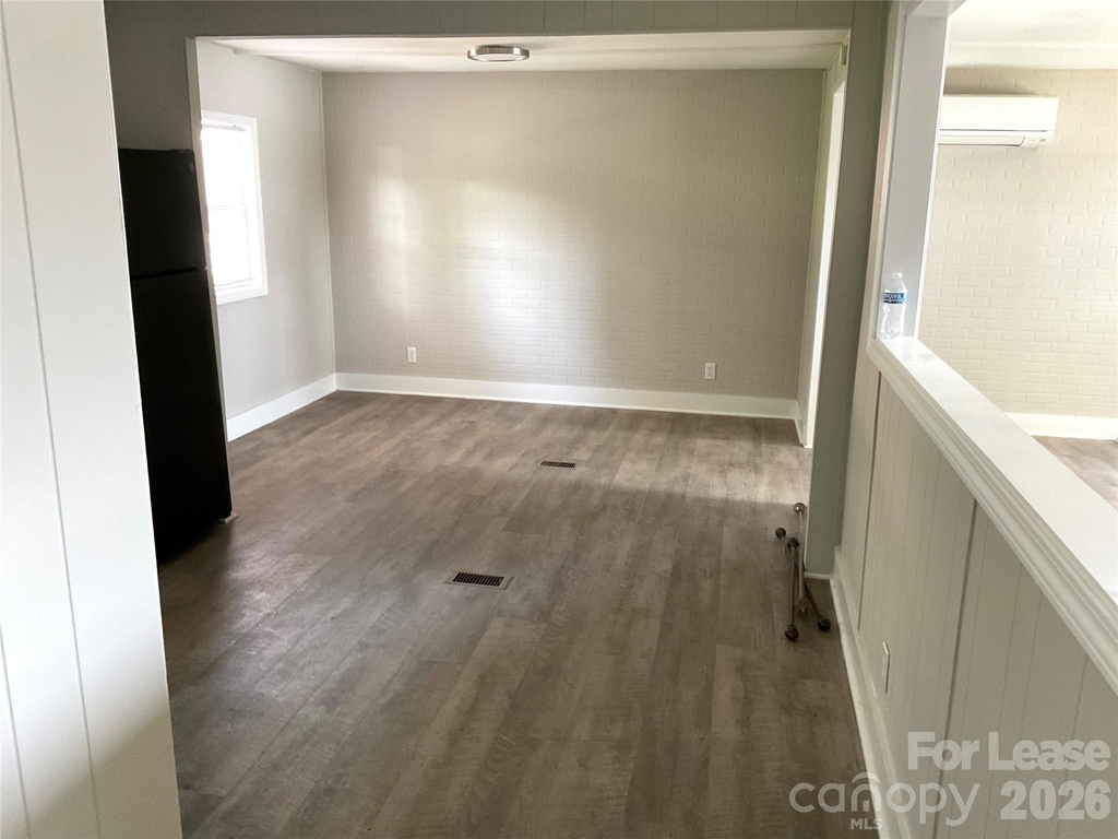 6950 Ingleside Drive - Photo 3
