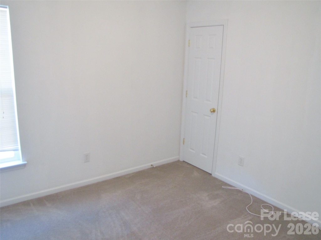 2910 Bridgeville Lane - Photo 8