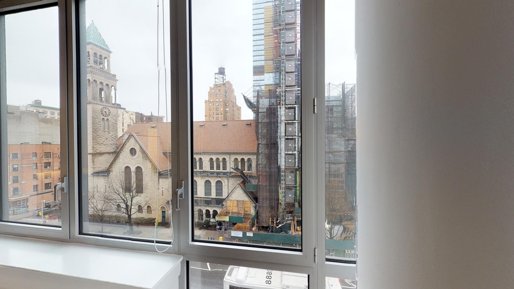 801 Amsterdam Ave - Photo 3