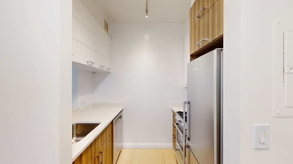 808 Columbus Ave - Photo 1