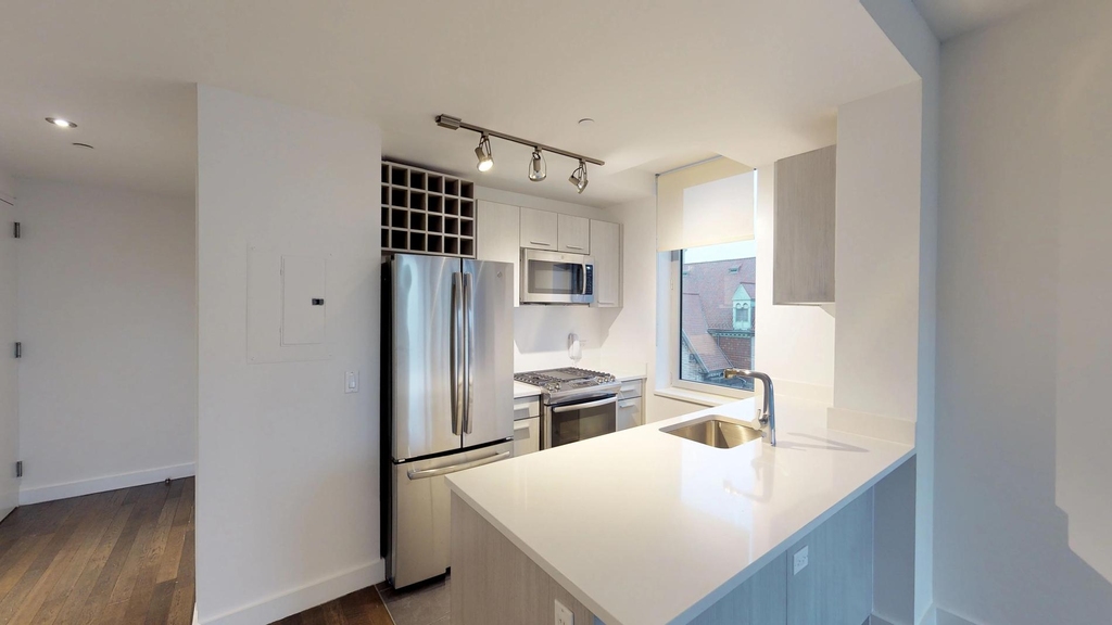 801 Amsterdam Ave - Photo 1