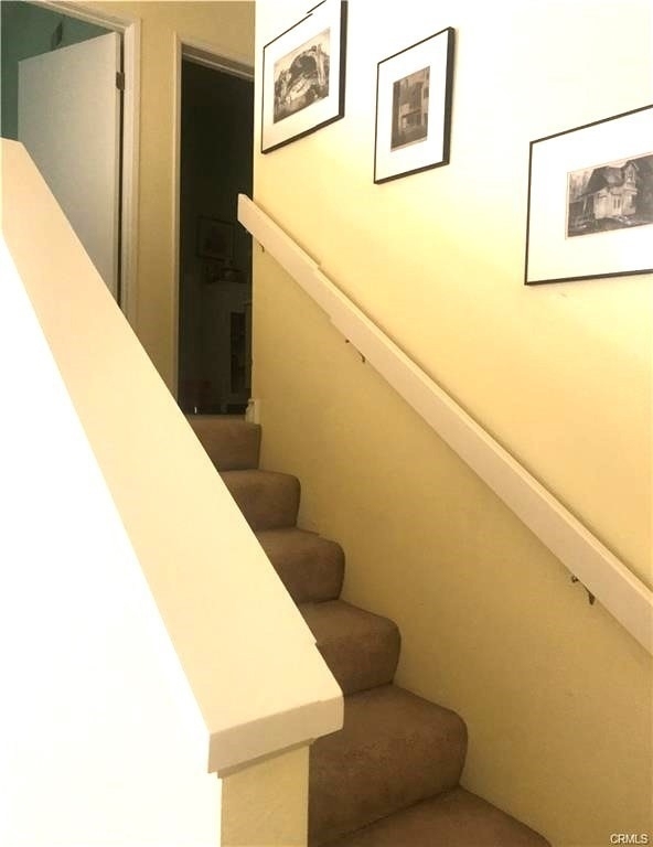 156 Stanford Court - Photo 2