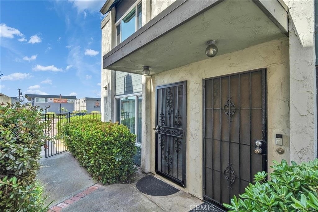 5372 Clairemont Mesa Blvd - Photo 1
