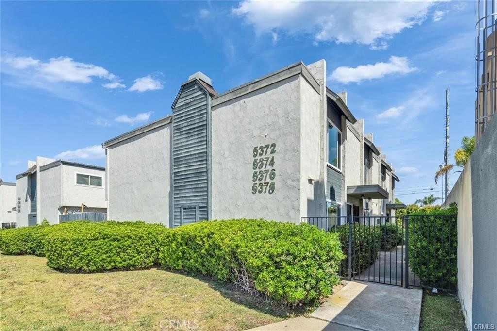 5372 Clairemont Mesa Blvd - Photo 2