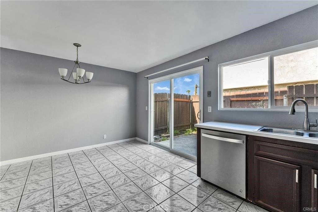 5372 Clairemont Mesa Blvd - Photo 11