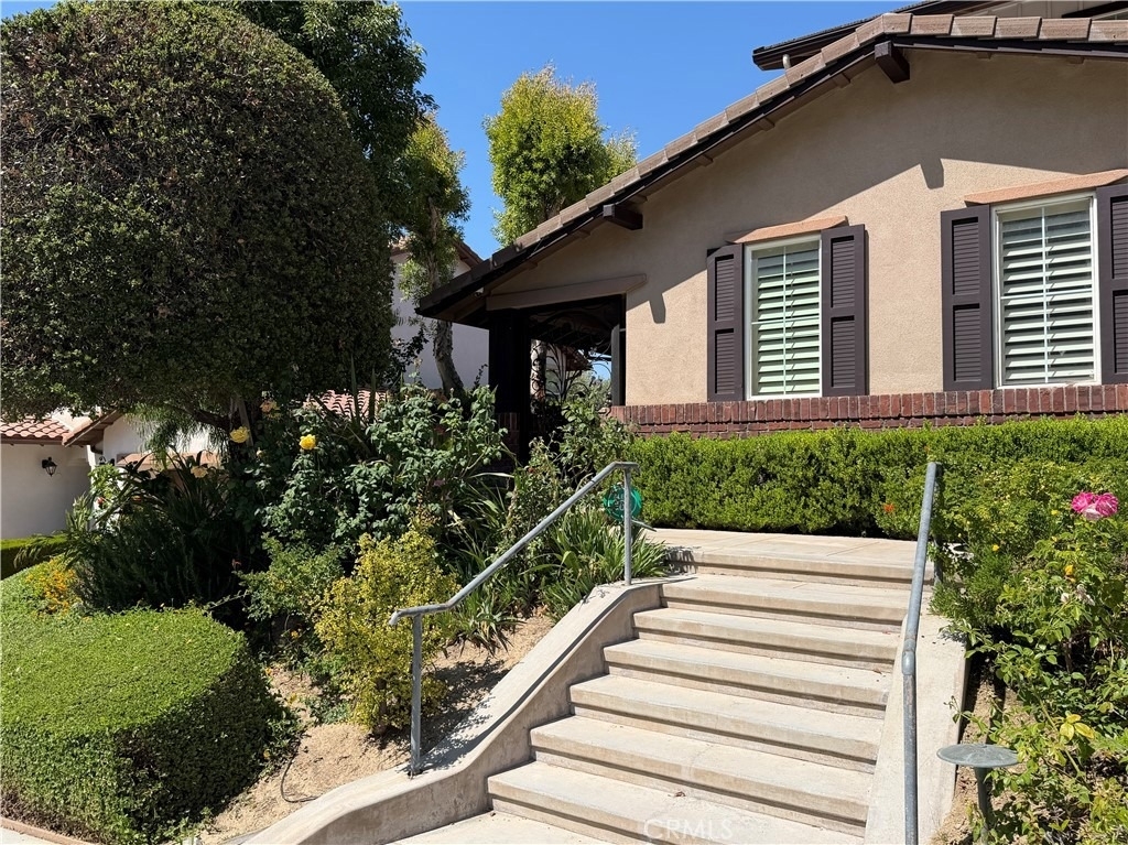16333 Fox Hollow - Photo 1