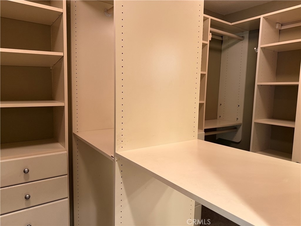 16333 Fox Hollow - Photo 7