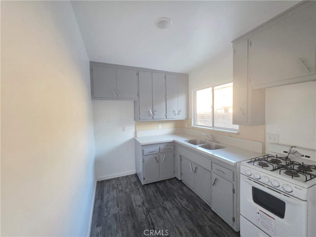 6018 Hazelhurst - Photo 2