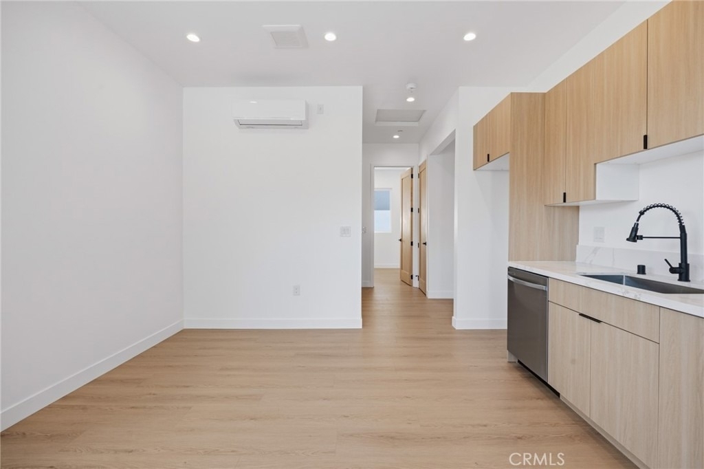 7647 1/2 Melvin Avenue - Photo 6