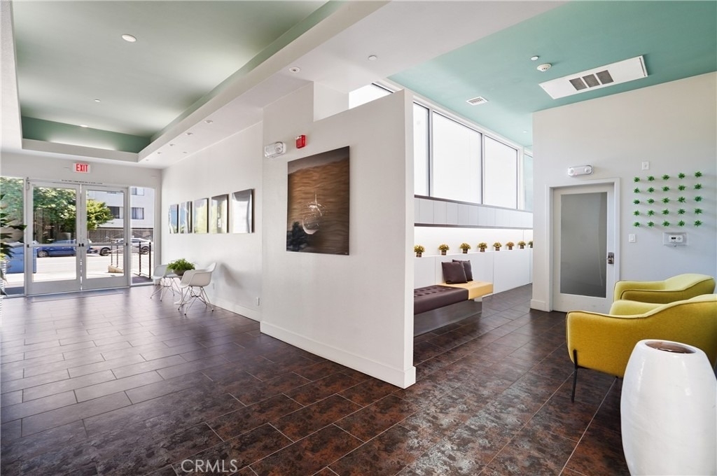 12837 Moorpark Street - Photo 22