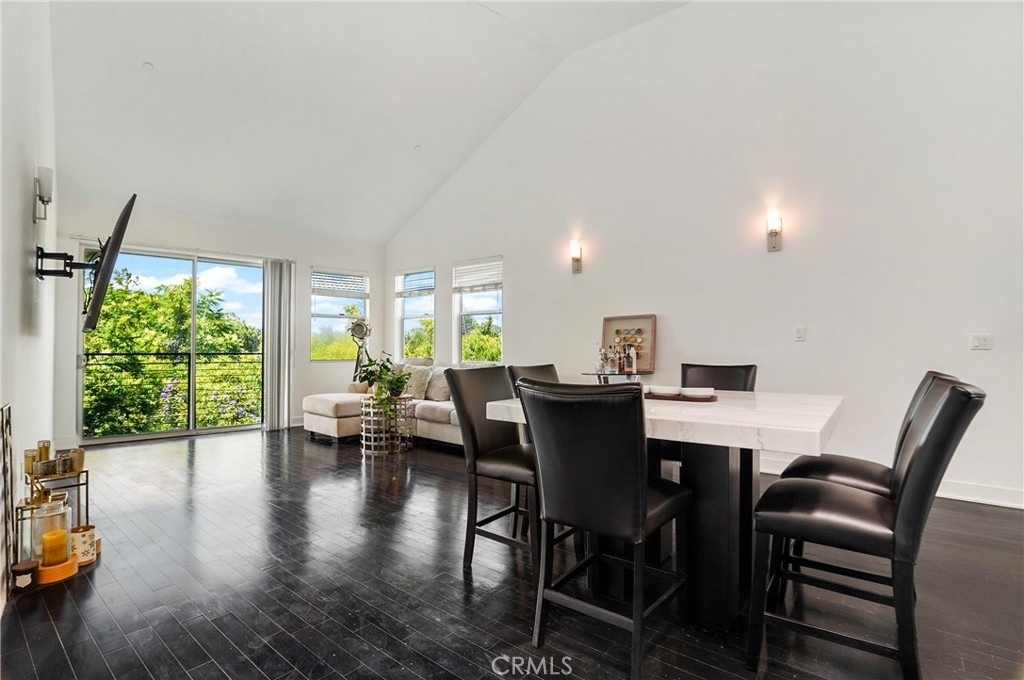 12837 Moorpark Street - Photo 2