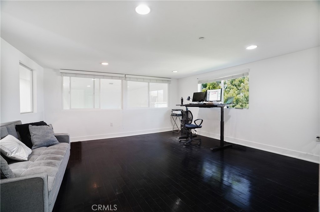 12837 Moorpark Street - Photo 16