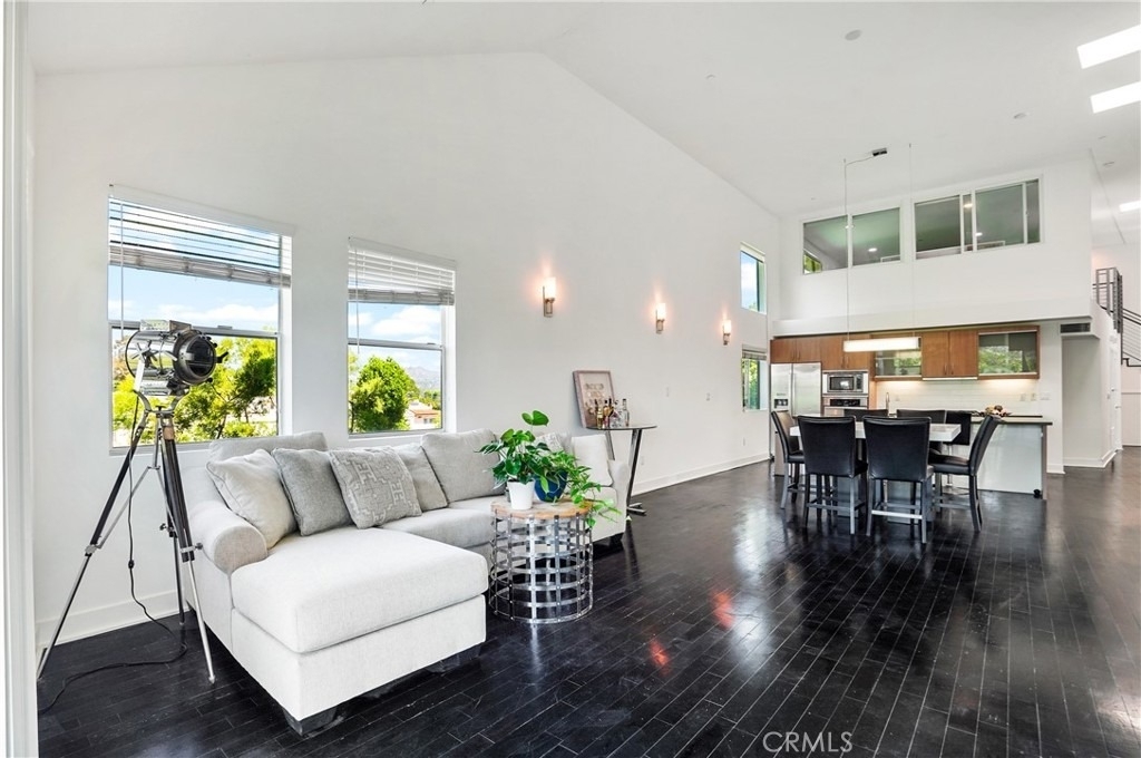 12837 Moorpark Street - Photo 10