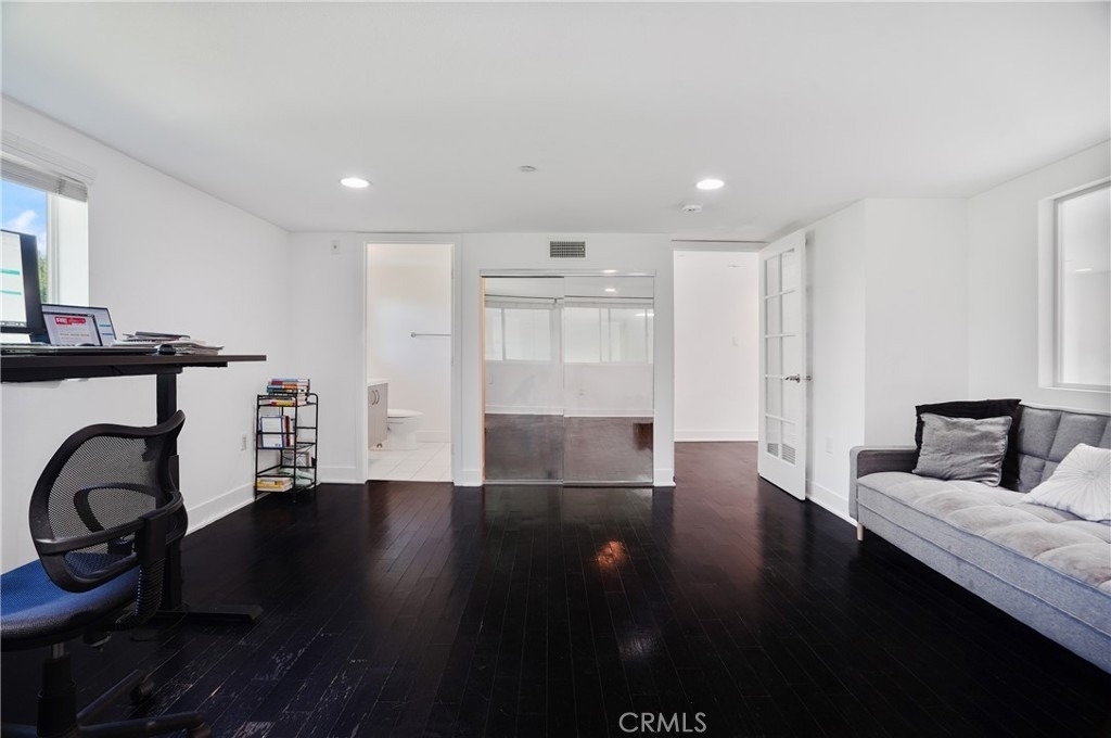 12837 Moorpark Street - Photo 17