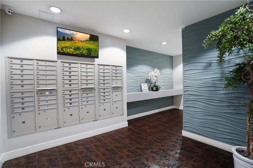 12837 Moorpark Street - Photo 32